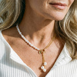 Collana elegante con pendente di perle